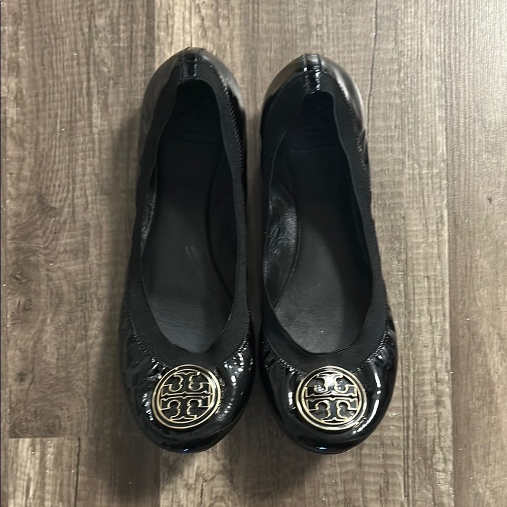 Tory Burch Black Patent Leather Flats with Medallion